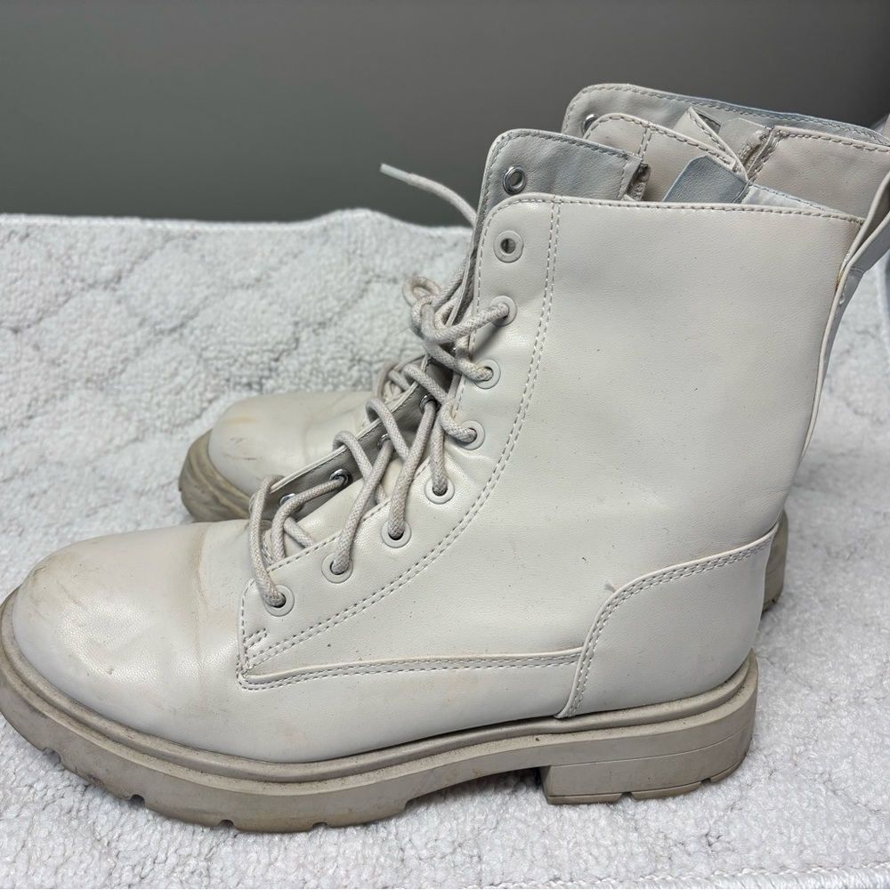 Women's off white Lace-Up Boots